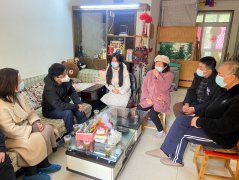 寒假送暖——304am永利集团开展走访慰问活动